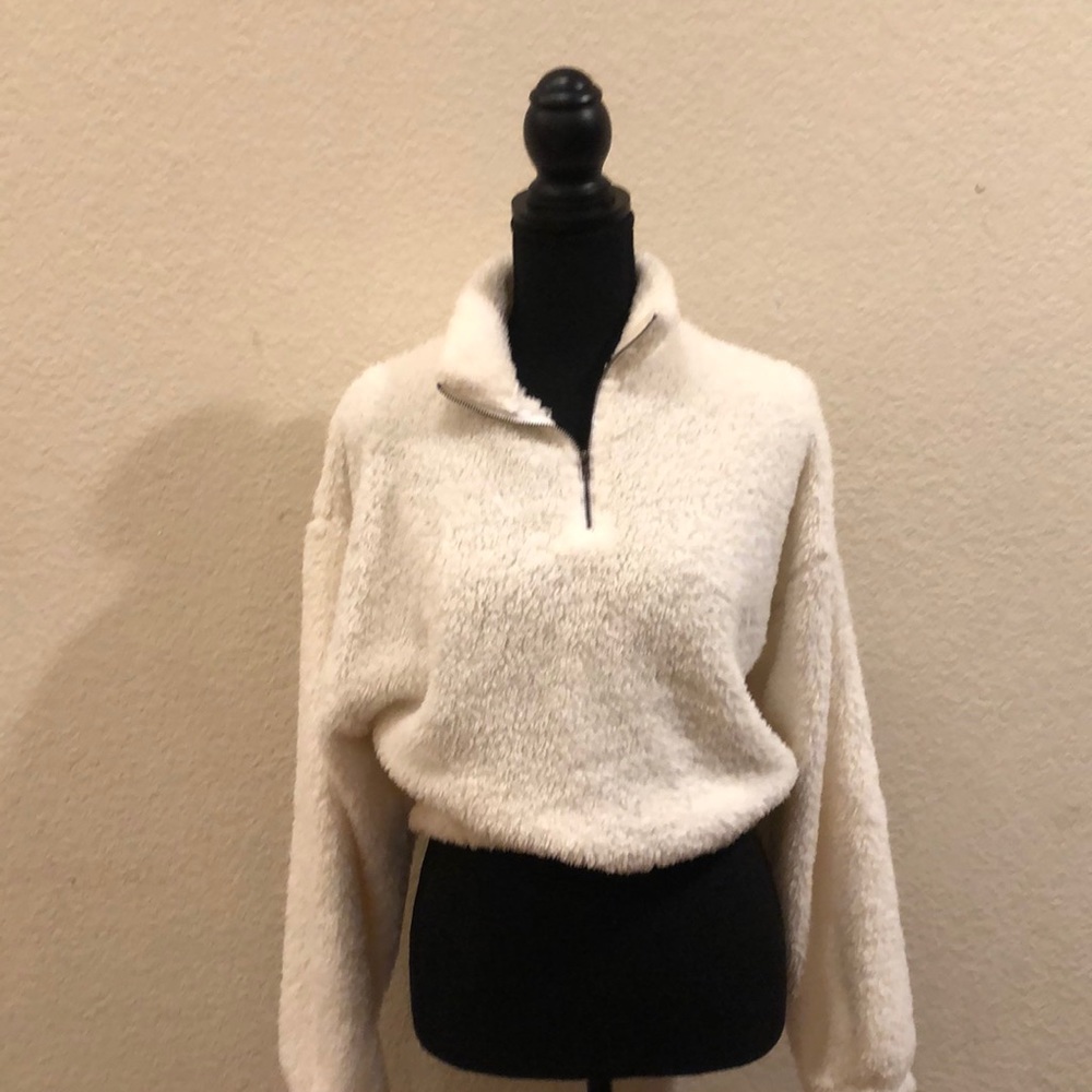 Fuzzy Sherpa zip up sweater